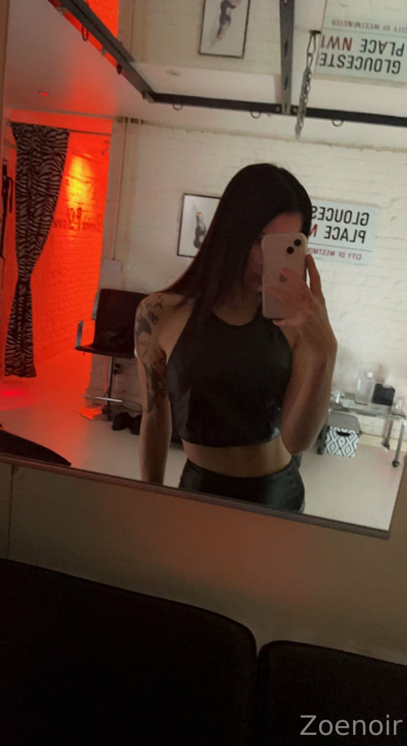Photo by mistresszoenoir published on October 11,2023 21:13:28 - BestThots