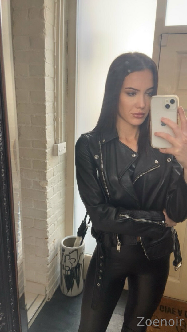 Photo by mistresszoenoir published on October 11,2023 21:19:23 - BestThots