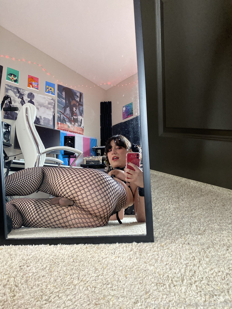 Photo by roxannerom published on October 16,2023 10:11:19 - BestThots