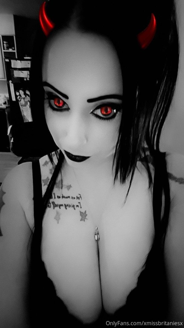 Photo by xmissbritaniesx published on October 16,2023 02:40:42 - BestThots