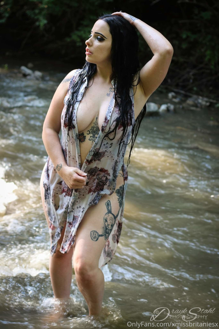 Photo by xmissbritaniesx published on October 16,2023 05:29:29 - BestThots