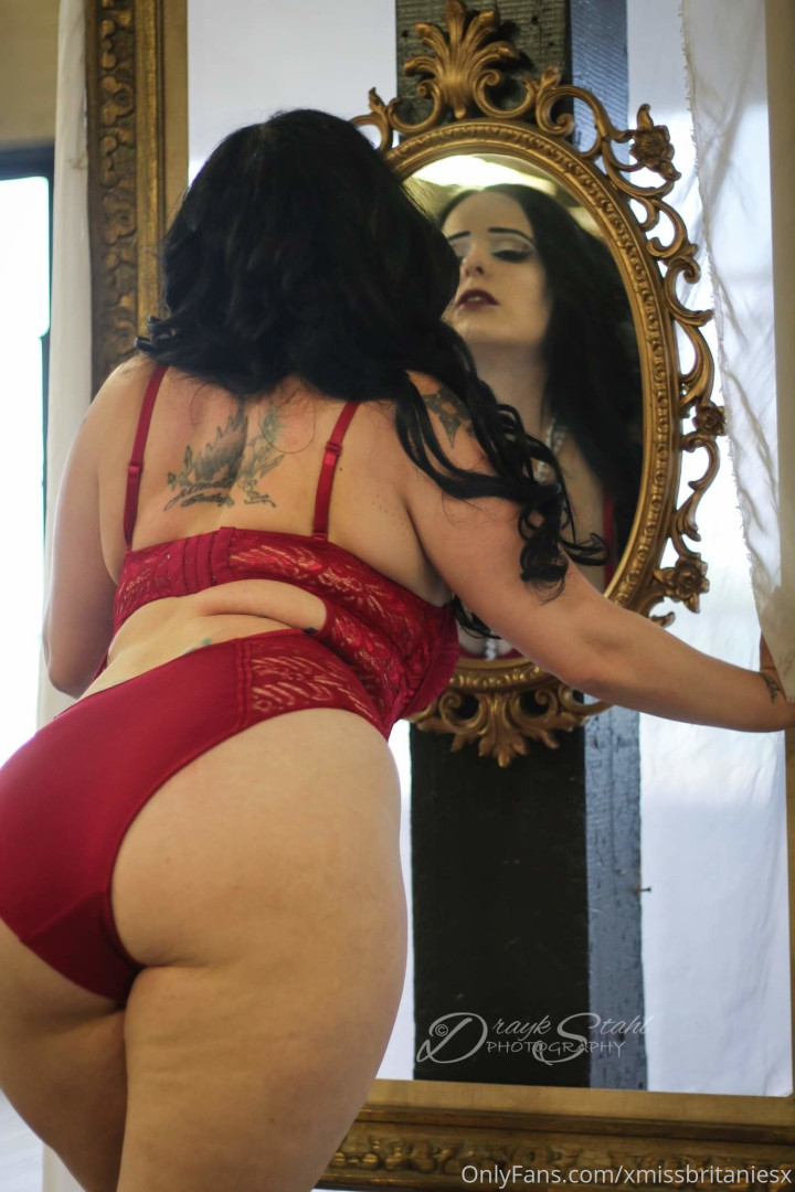 Photo by xmissbritaniesx published on October 16,2023 06:02:19 - BestThots