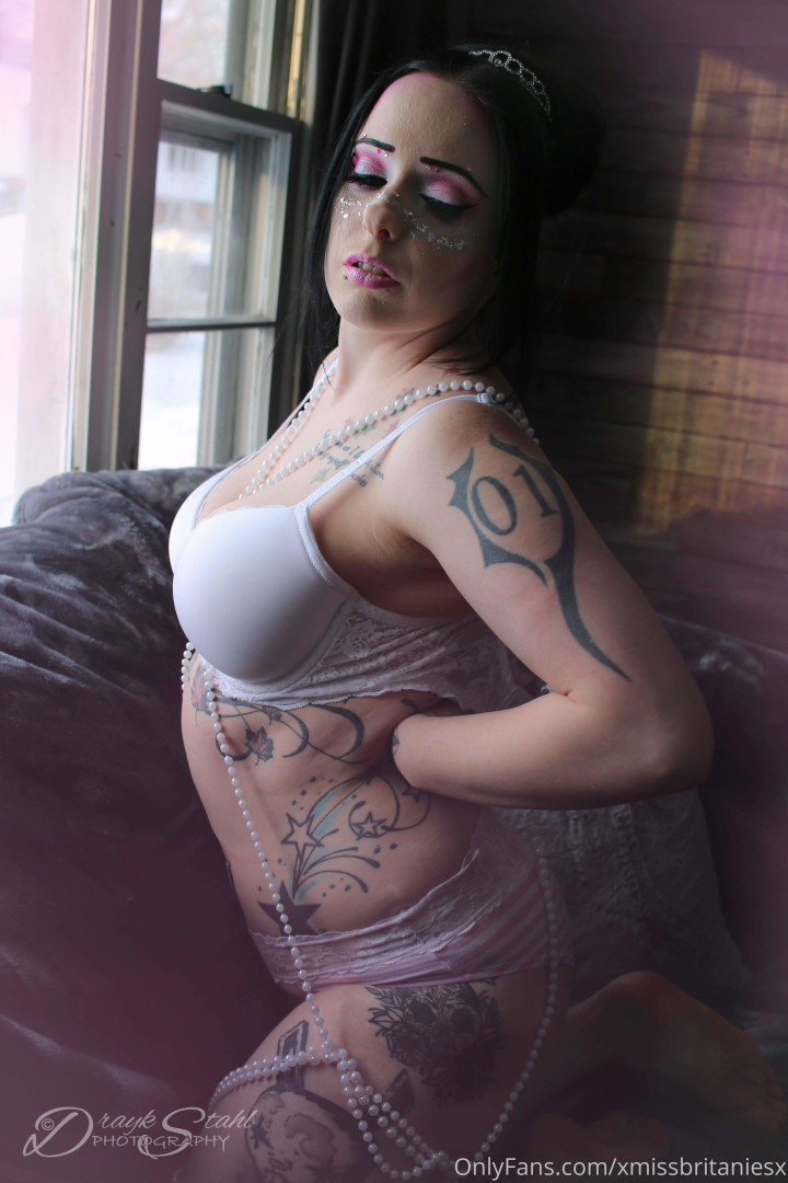 Photo by xmissbritaniesx published on October 16,2023 06:04:57 - BestThots
