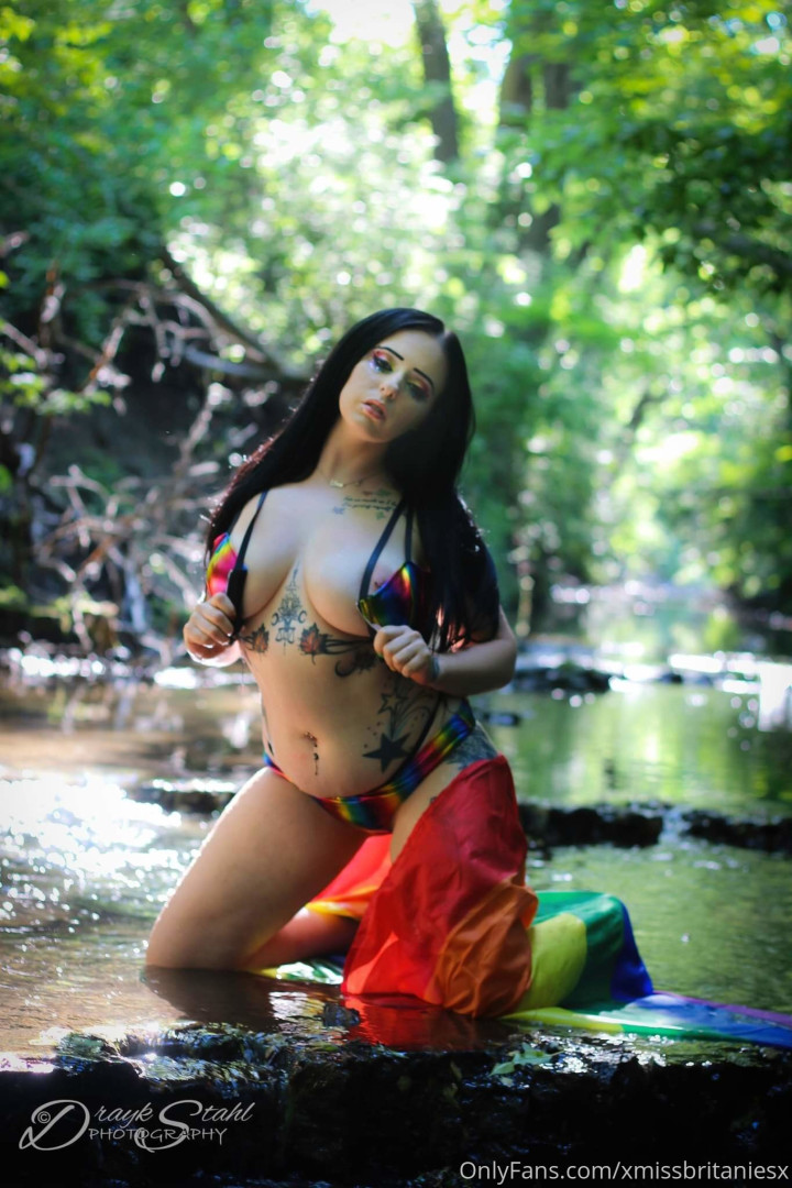 Photo by xmissbritaniesx published on October 16,2023 06:41:04 - BestThots