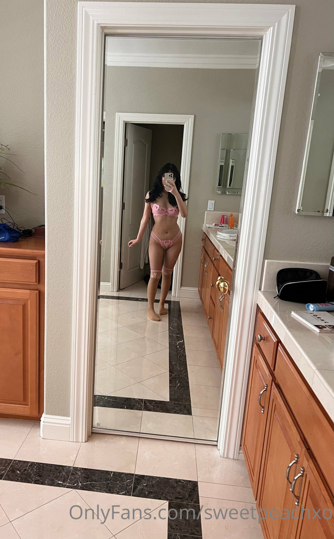 Photo by sweetpeachxo published on October 16,2023 18:32:13 - BestThots