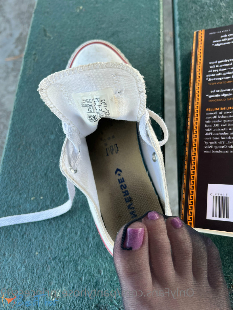 Photo by pantyhose_princess99 published on December 18,2024 10:07:13 - BestThots