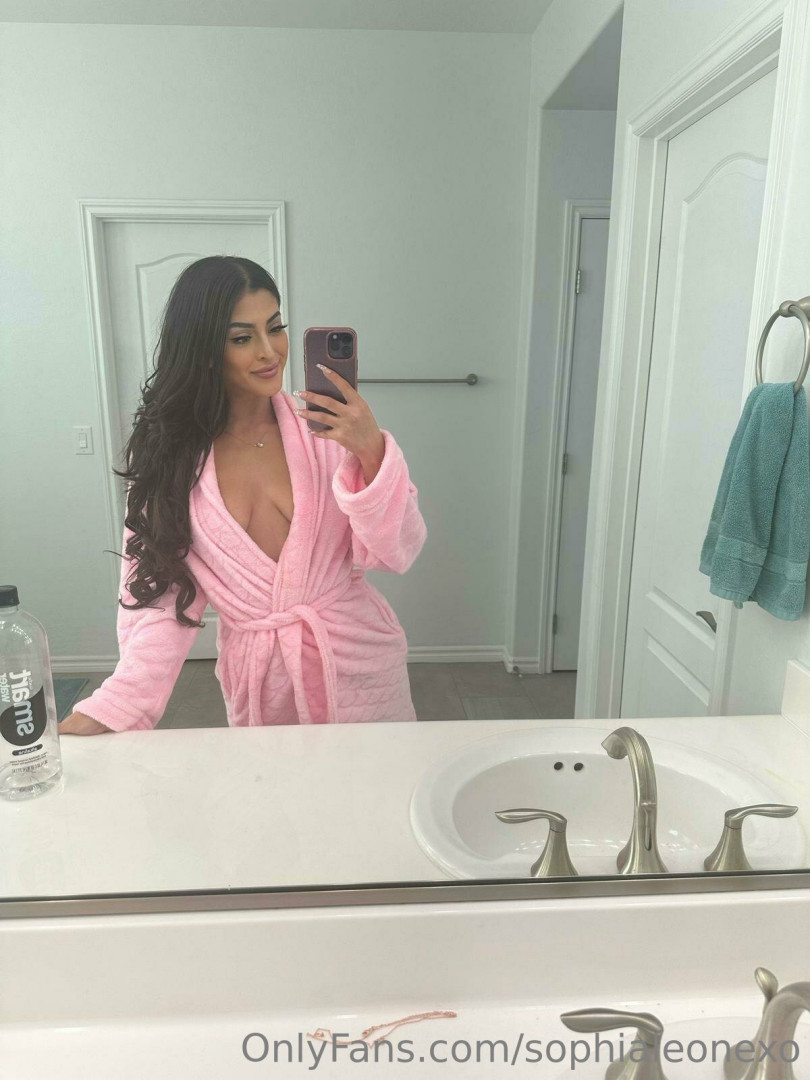 Photo by sophialeonexo published on June 13,2023 15:23:27 - BestThots