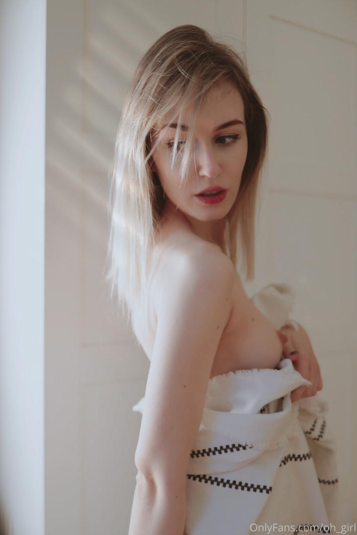 Photo by oh_girl published on October 15,2023 22:59:58 - BestThots