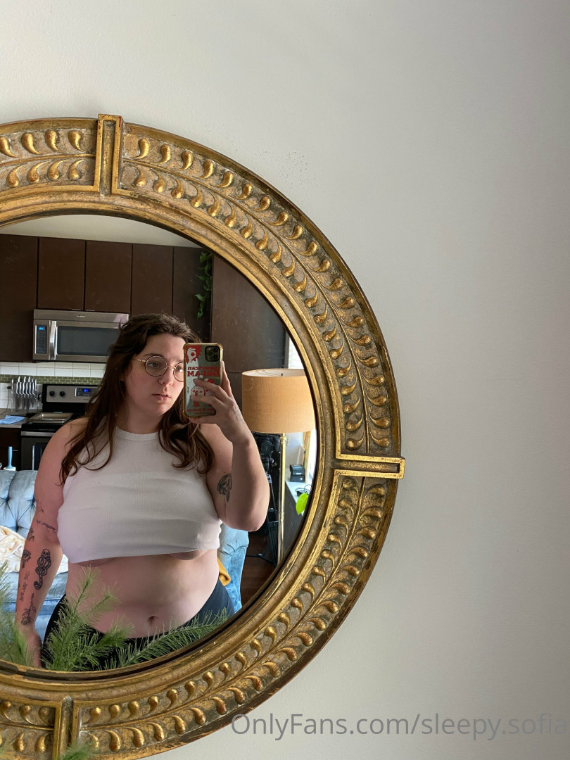 Photo by sleepysofiavip published on May 17,2023 22:46:55 - BestThots