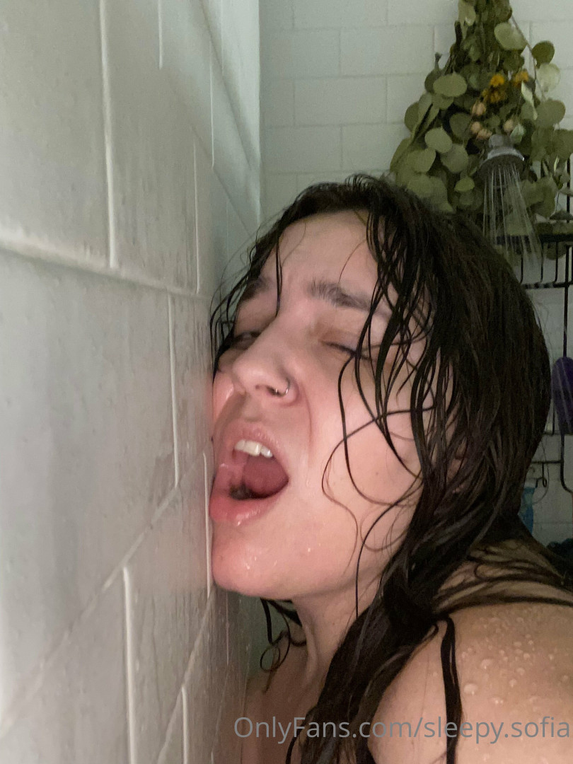 Photo by sleepysofiavip published on May 17,2023 22:47:36 - BestThots