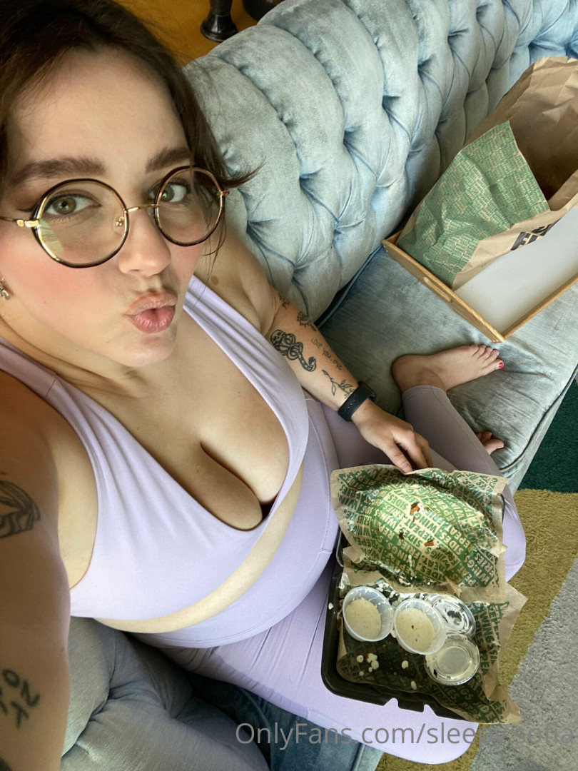 Photo by sleepysofiavip published on May 17,2023 22:47:37 - BestThots