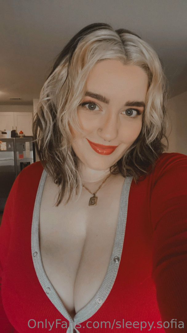 Photo by sleepysofiavip published on May 17,2023 22:48:16 - BestThots