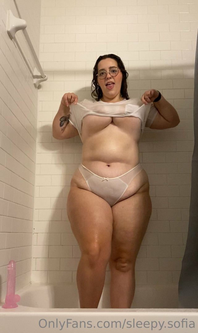 Photo by sleepysofiavip published on May 17,2023 22:48:53 - BestThots