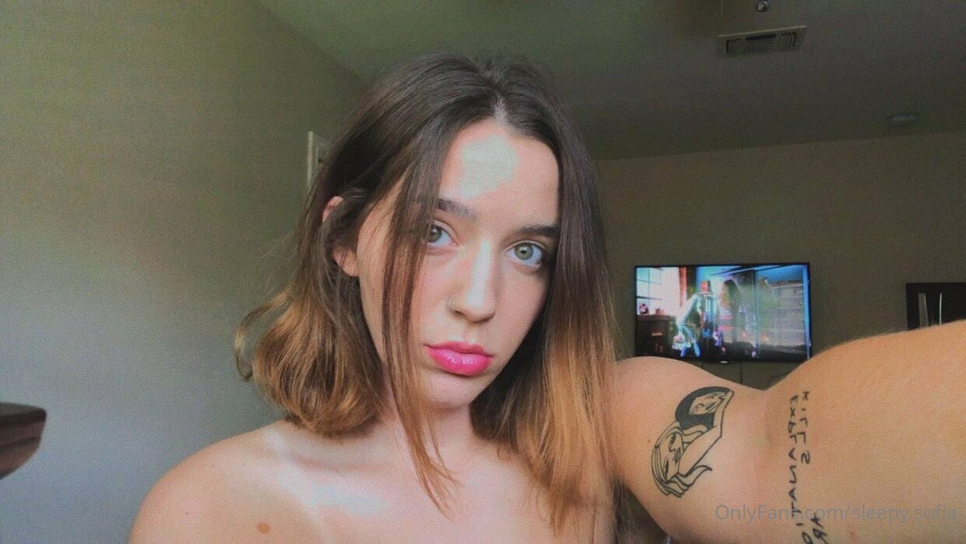 Photo by sleepysofiavip published on May 17,2023 22:48:57 - BestThots