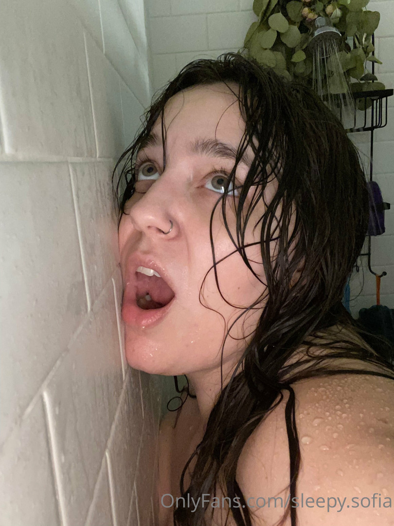 Photo by sleepysofiavip published on May 17,2023 22:49:37 - BestThots