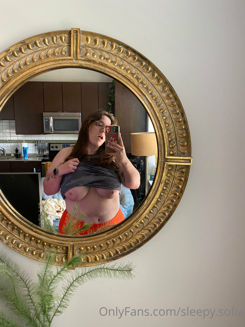 Photo by sleepysofiavip published on May 17,2023 22:49:44 - BestThots