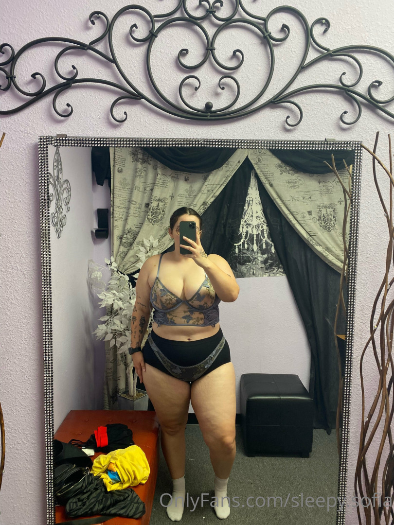 Photo by sleepysofiavip published on May 17,2023 22:50:12 - BestThots