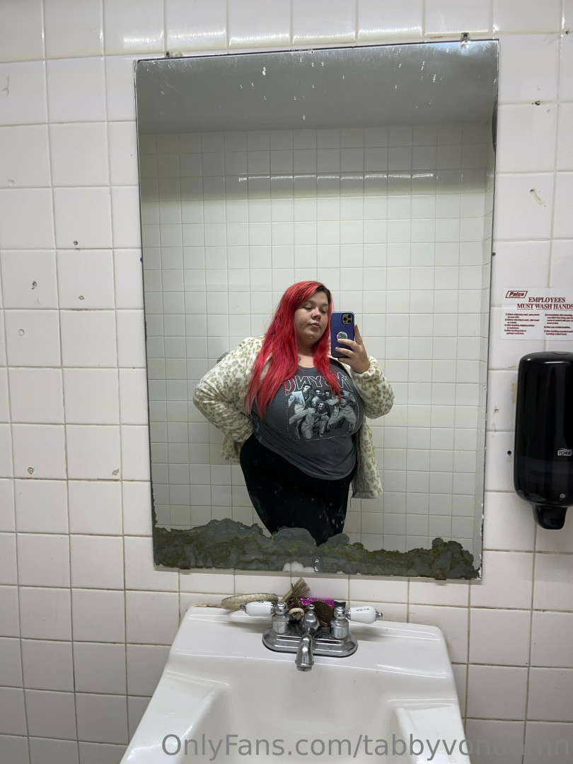 Photo by tabbyvondamn published on August 1,2023 21:11:05 - BestThots