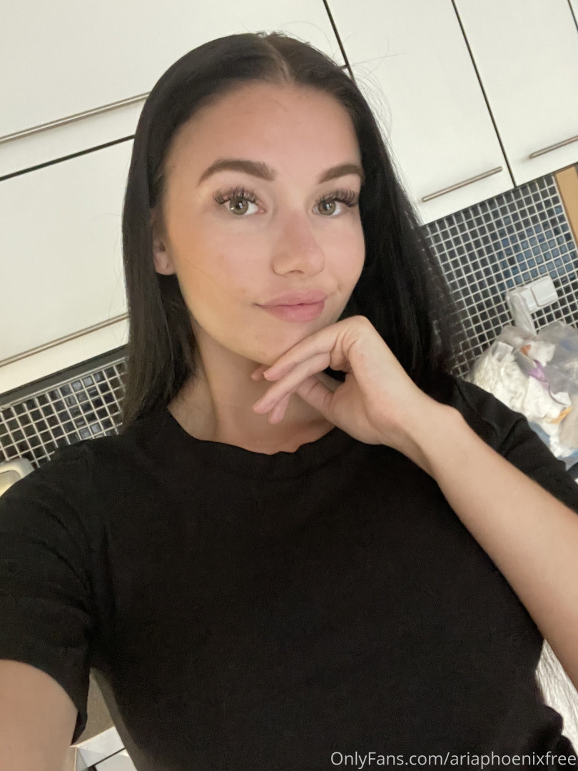 Photo by ariaphoenixfree published on October 16,2023 23:40:52 - BestThots