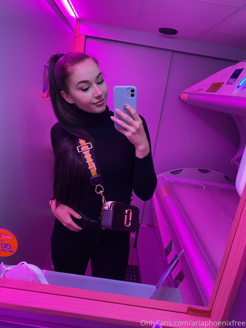 Photo by ariaphoenixfree published on October 16,2023 23:41:50 - BestThots