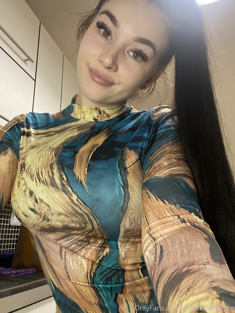 Photo by ariaphoenixfree published on October 16,2023 23:45:17 - BestThots