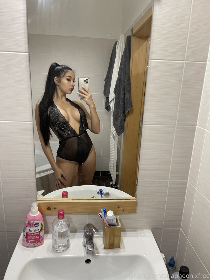 Photo by ariaphoenixfree published on October 16,2023 23:46:13 - BestThots