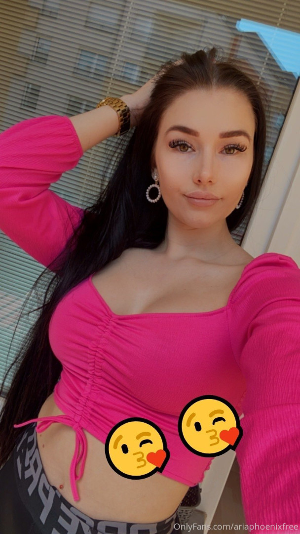 Photo by ariaphoenixfree published on October 16,2023 23:47:23 - BestThots