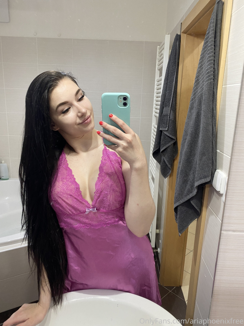 Photo by ariaphoenixfree published on October 16,2023 23:49:56 - BestThots