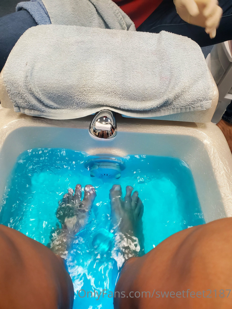 Photo by sweetfeet2187 published on May 17,2023 10:24:54 - BestThots