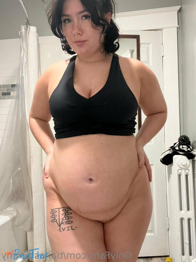 tianastummy #9424896