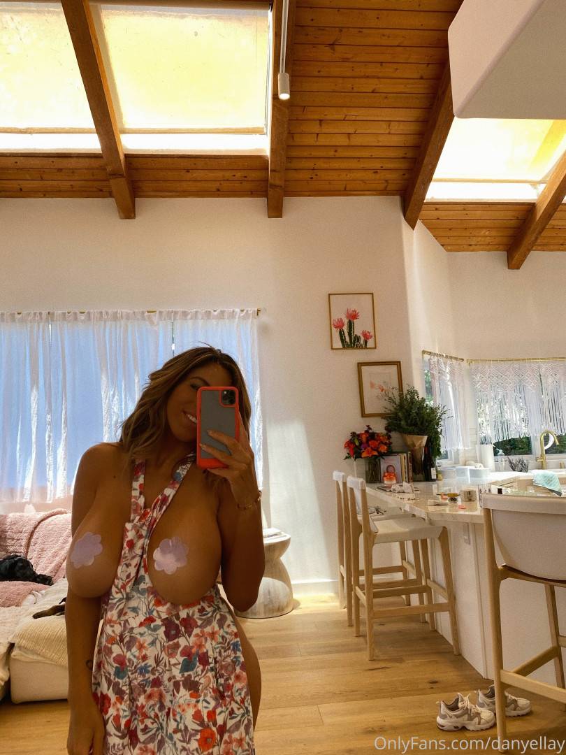 Photo by danyellay published on August 30,2023 16:04:50 - BestThots