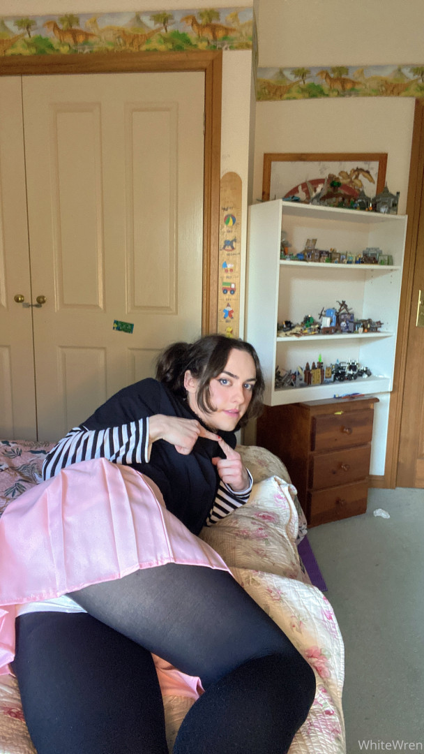 Photo by xwhitewrenx published on May 15,2023 20:26:48 - BestThots