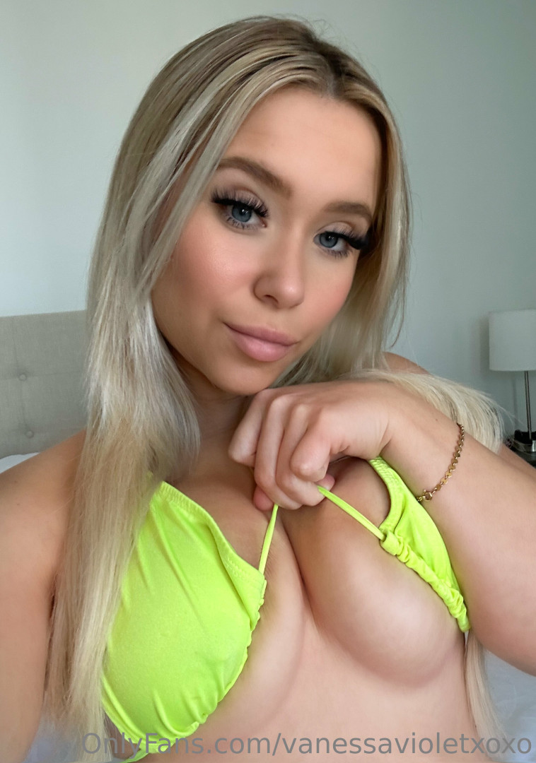 Photo by vanessavioletxoxo published on June 1,2023 01:35:56 - BestThots