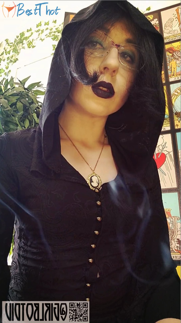 Photo by girlbotdiv published on December 27,2024 18:15:25 - BestThots