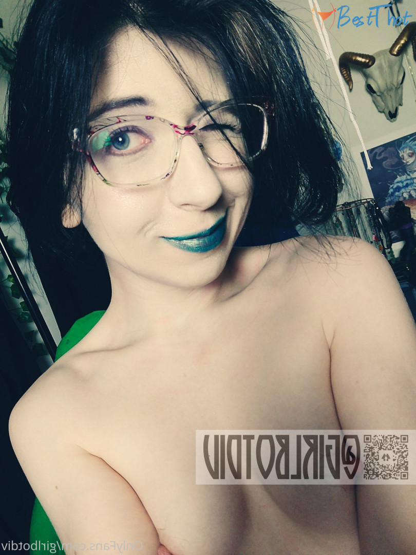 Photo by girlbotdiv published on December 27,2024 18:18:08 - BestThots