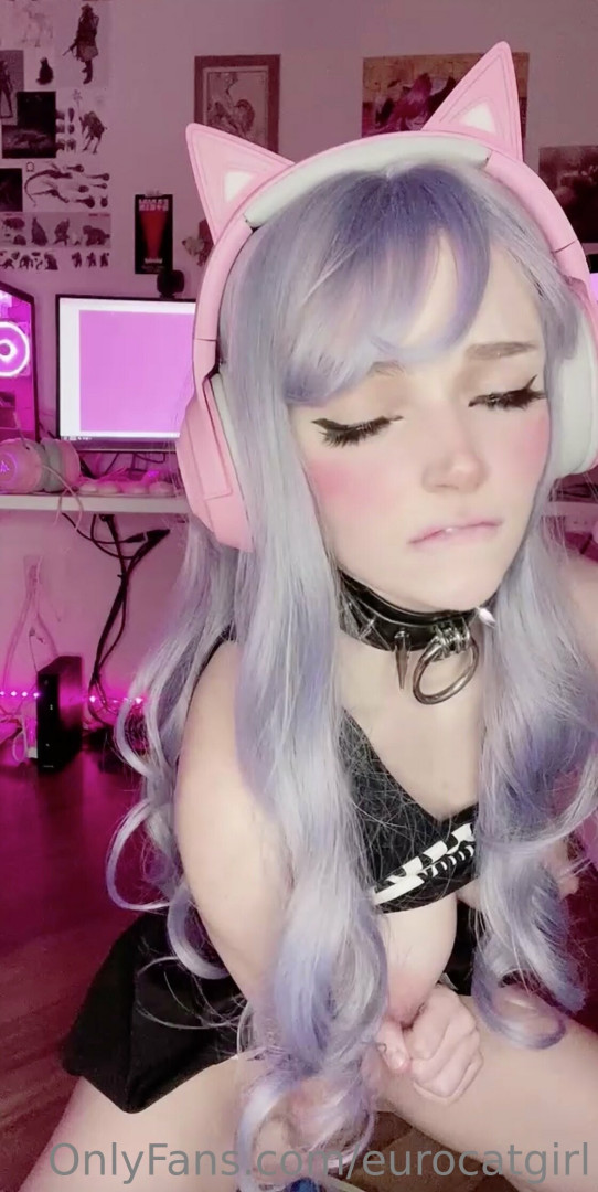 Photo by eurocatgirl published on October 11,2023 16:25:23 - BestThots