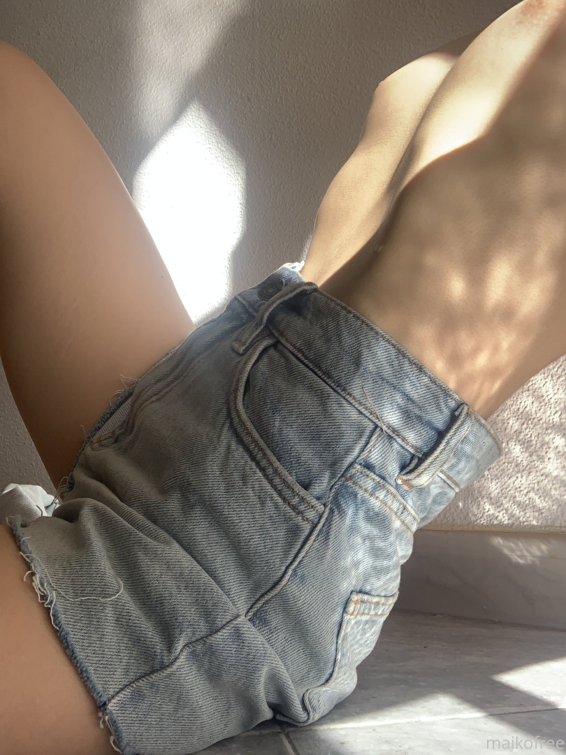 Photo by maikofeetfree published on July 25,2023 10:55:20 - BestThots