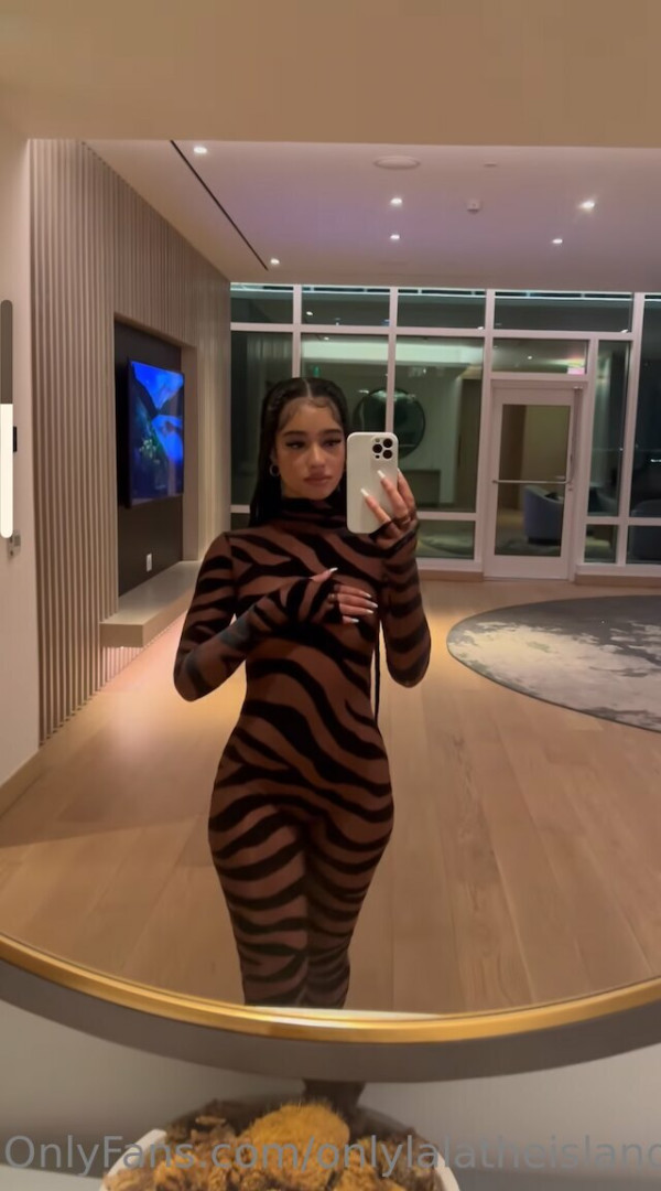 Photo by onlylalatheislandgal published on May 19,2023 19:17:55 - BestThots