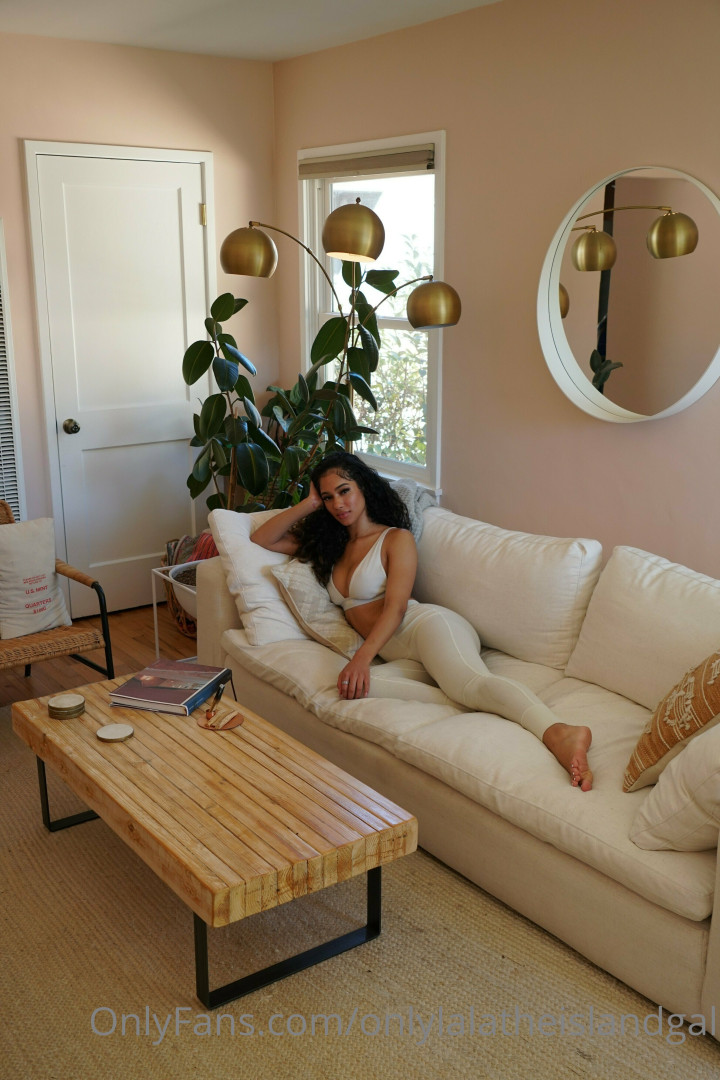 Photo by onlylalatheislandgal published on May 19,2023 19:18:30 - BestThots