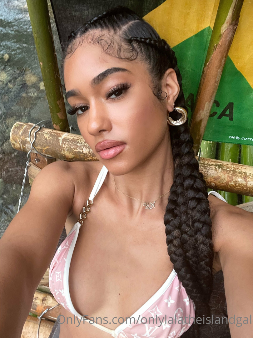 Photo by onlylalatheislandgal published on May 19,2023 19:18:45 - BestThots