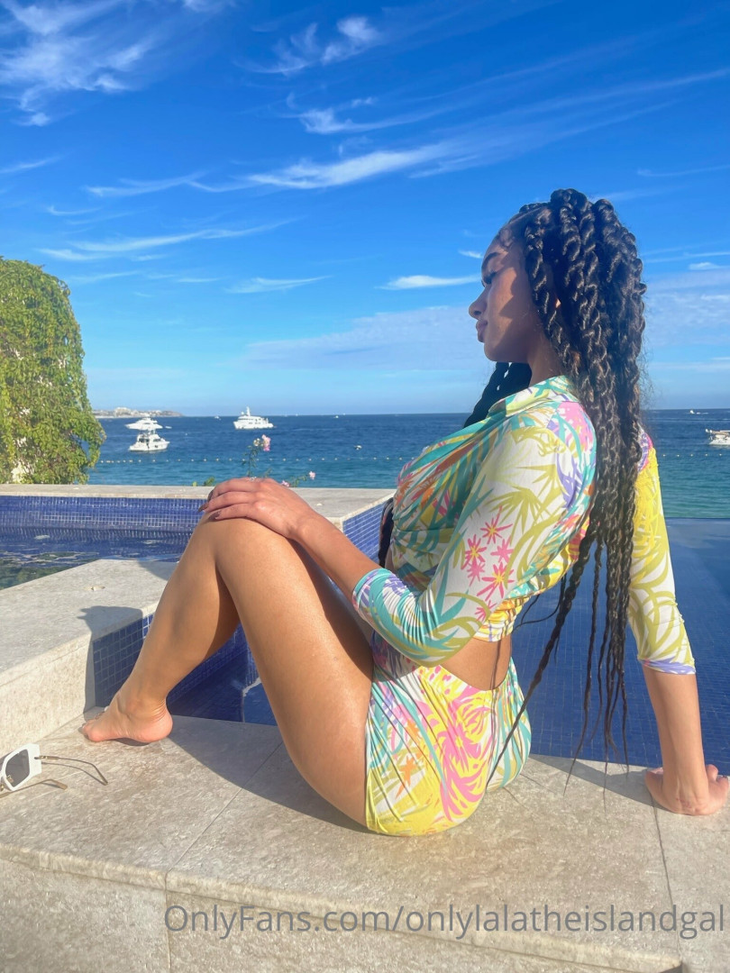 Photo by onlylalatheislandgal published on May 19,2023 19:19:48 - BestThots