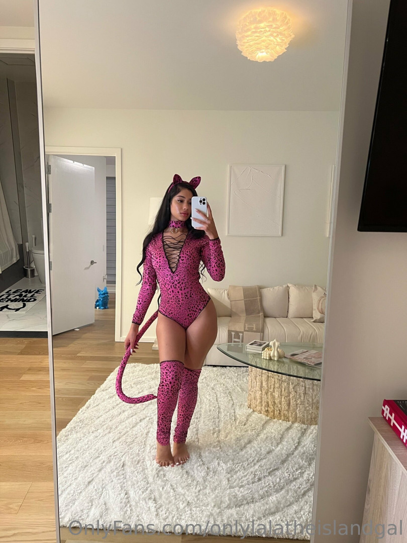 Photo by onlylalatheislandgal published on May 19,2023 19:20:01 - BestThots