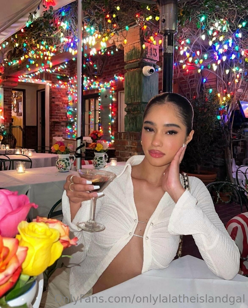 Photo by onlylalatheislandgal published on May 19,2023 19:20:08 - BestThots