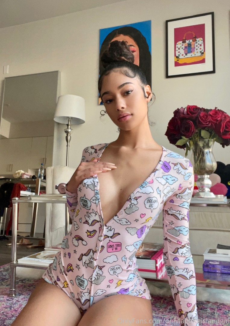 Photo by onlylalatheislandgal published on May 19,2023 19:20:25 - BestThots