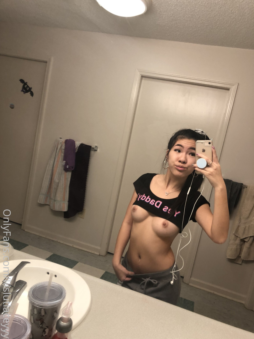 Photo by lilslutlaceyyy published on June 26,2023 20:42:59 - BestThots