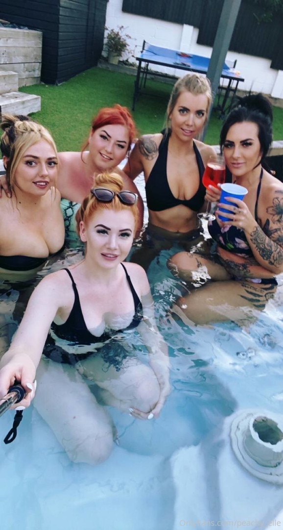 Photo by elle_hart published on October 14,2023 22:26:46 - BestThots