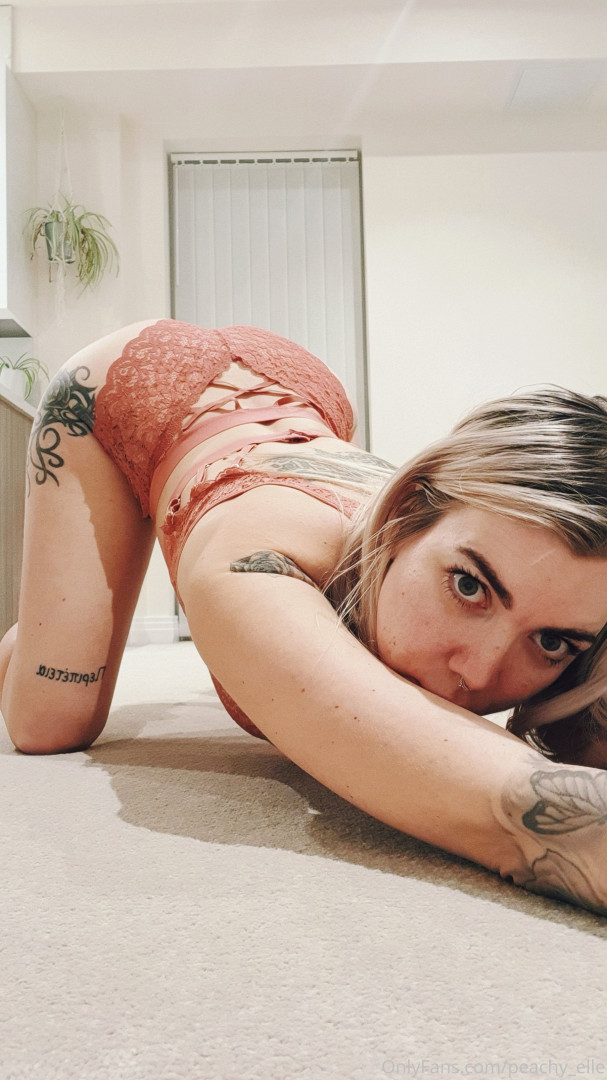 Photo by elle_hart published on October 14,2023 23:54:10 - BestThots