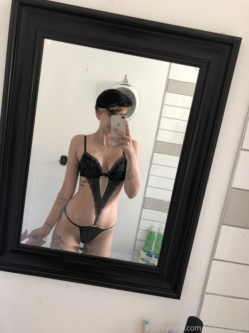 Photo by blushcolours published on October 12,2023 20:54:25 - BestThots
