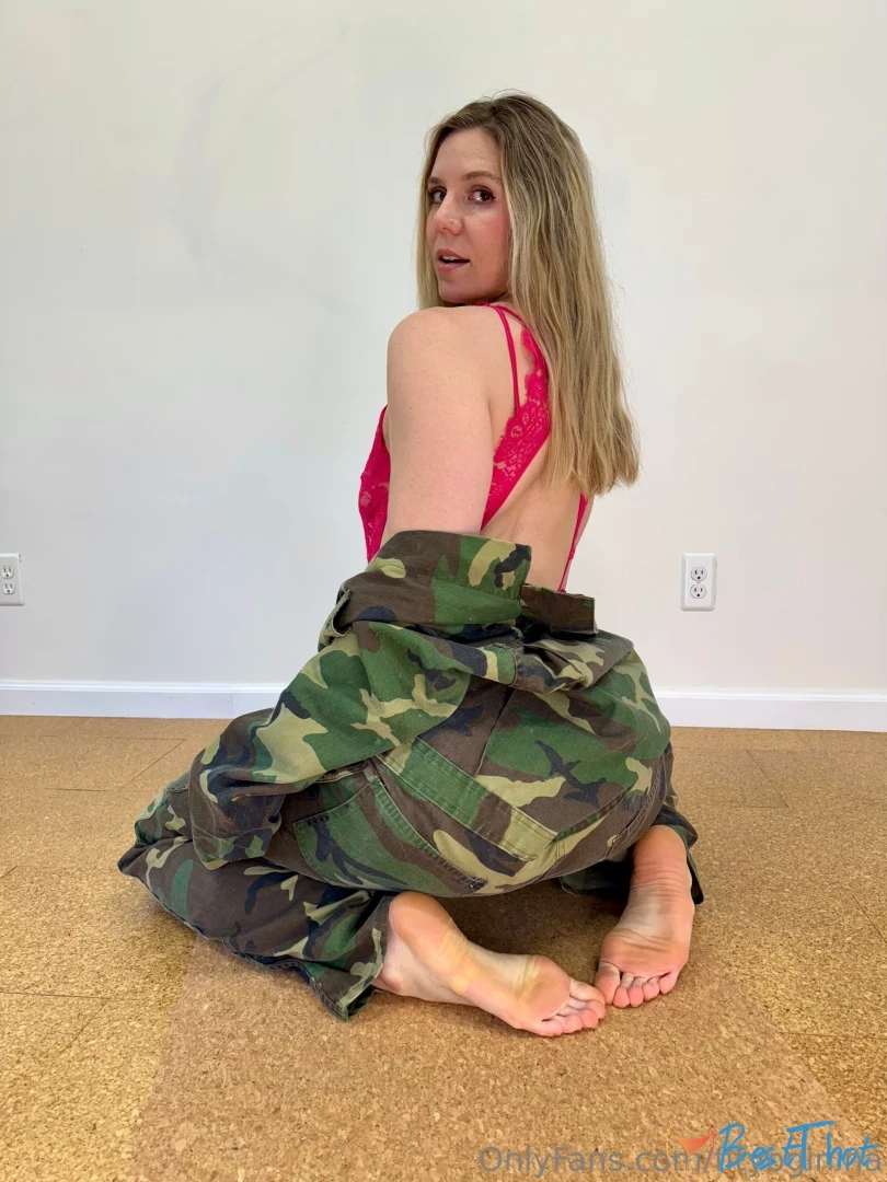 fityoginina #9812024