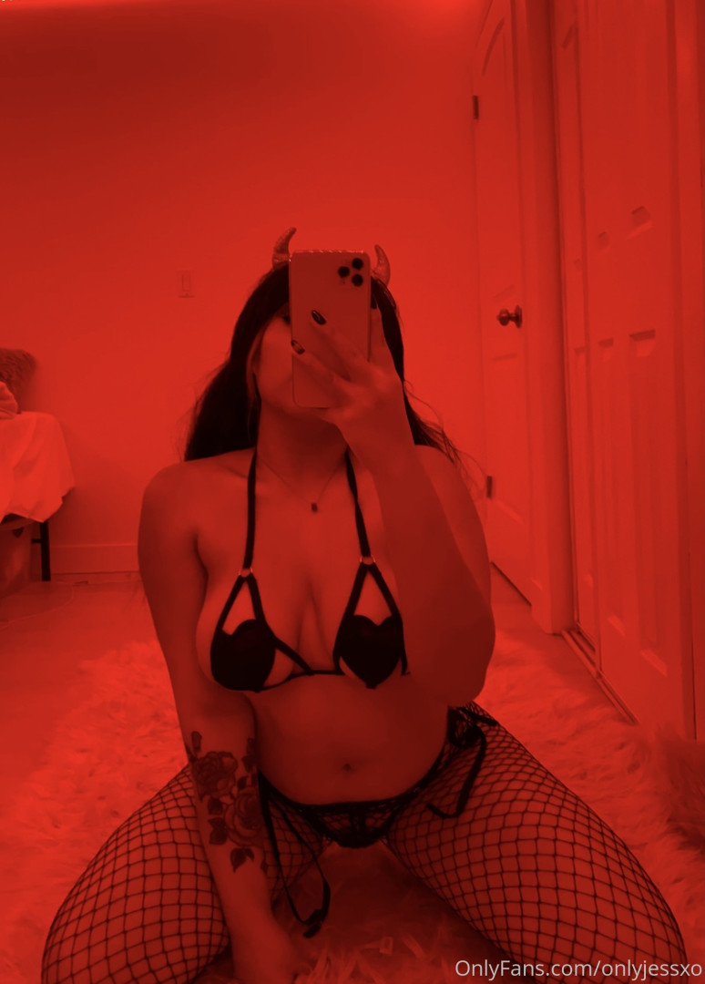 Photo by onlyjessxo published on October 12,2023 20:10:30 - BestThots